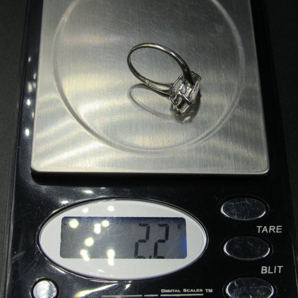 Size 6 10K Gold Bright Marquise Cubic Zirconia Band Ring Vintage - Picture 9 of 9